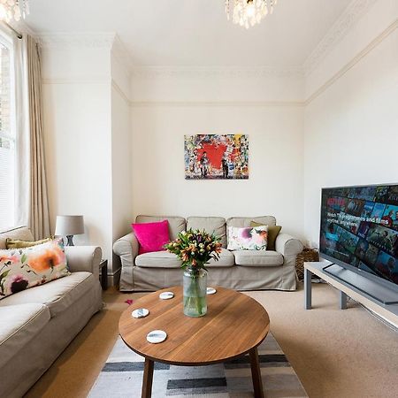 Heart Of Ealing Apartment With Garden Λονδίνο Εξωτερικό φωτογραφία