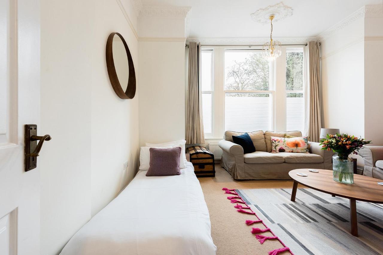 Heart Of Ealing Apartment With Garden Λονδίνο Εξωτερικό φωτογραφία