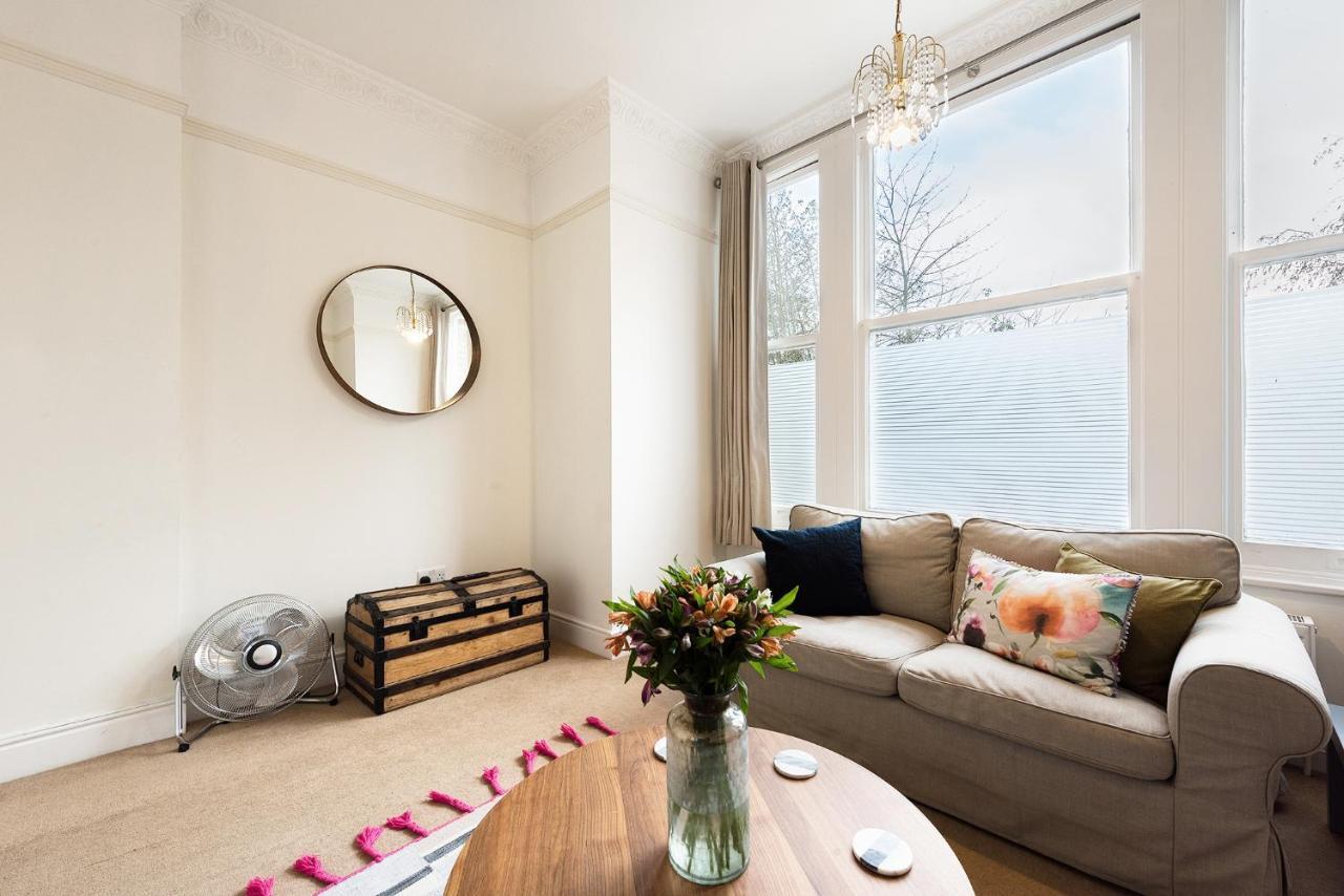 Heart Of Ealing Apartment With Garden Λονδίνο Εξωτερικό φωτογραφία